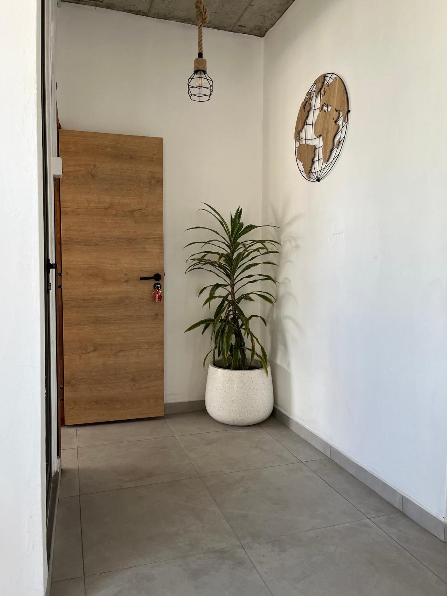 Cosy 2 Bedrooms Apts In Pereybere -Seasons Break Apartment Pereybere Beach Exterior photo