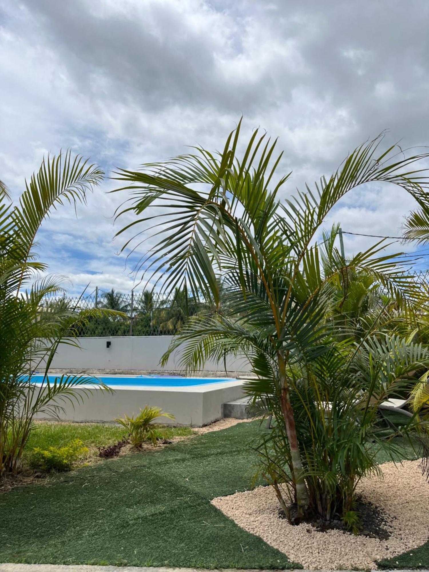 Cosy 2 Bedrooms Apts In Pereybere -Seasons Break Apartment Pereybere Beach Exterior photo