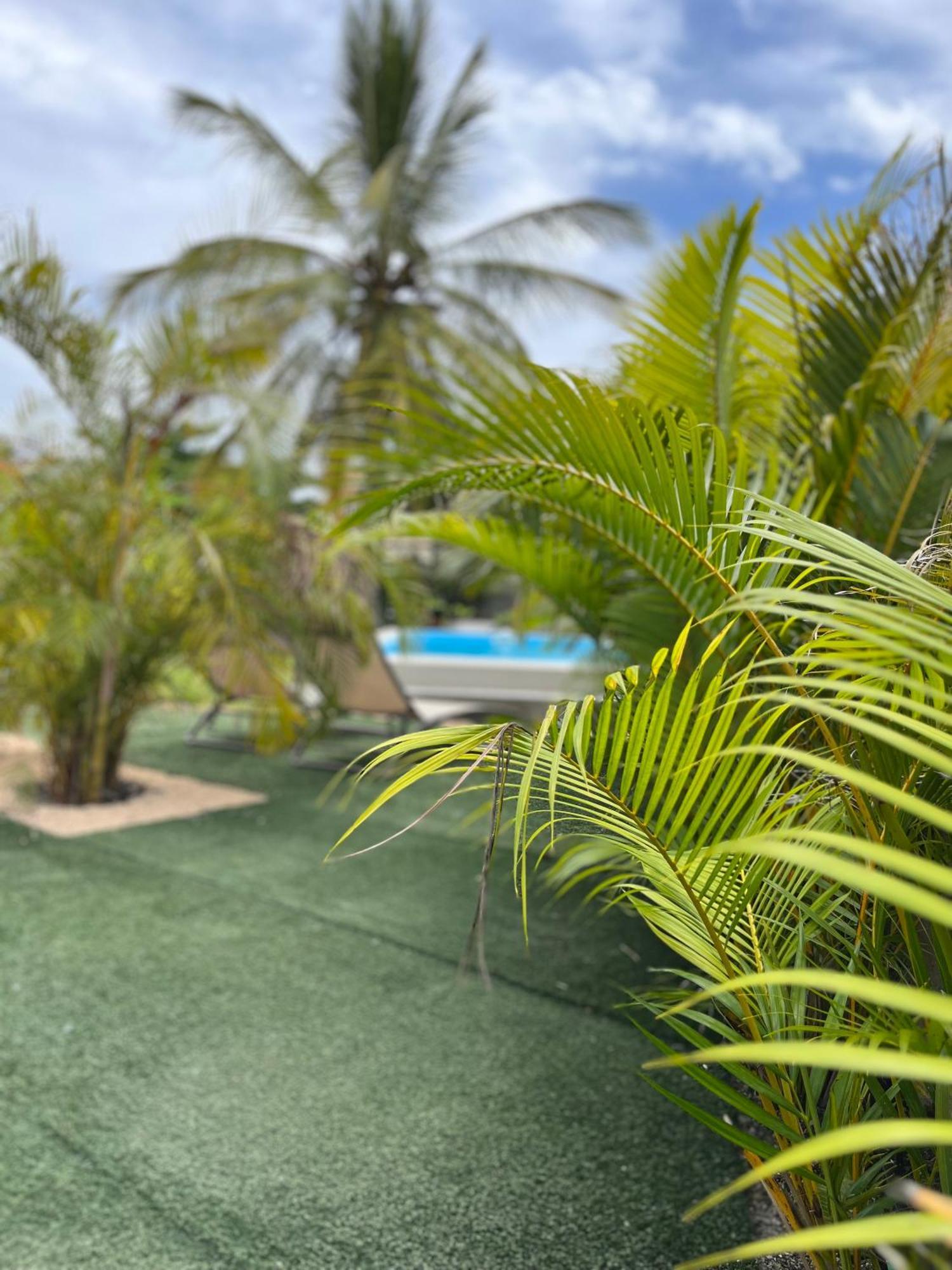Cosy 2 Bedrooms Apts In Pereybere -Seasons Break Apartment Pereybere Beach Exterior photo