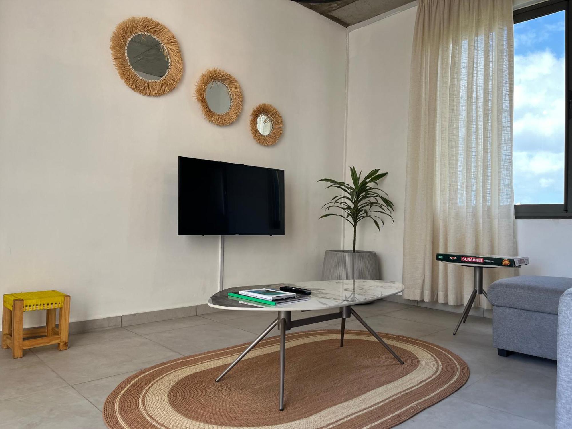 Cosy 2 Bedrooms Apts In Pereybere -Seasons Break Apartment Pereybere Beach Exterior photo